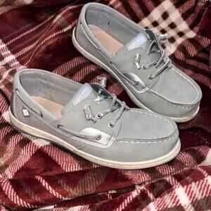 Youth shoes